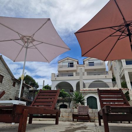 Franovic Apartments Tivat Buitenkant foto