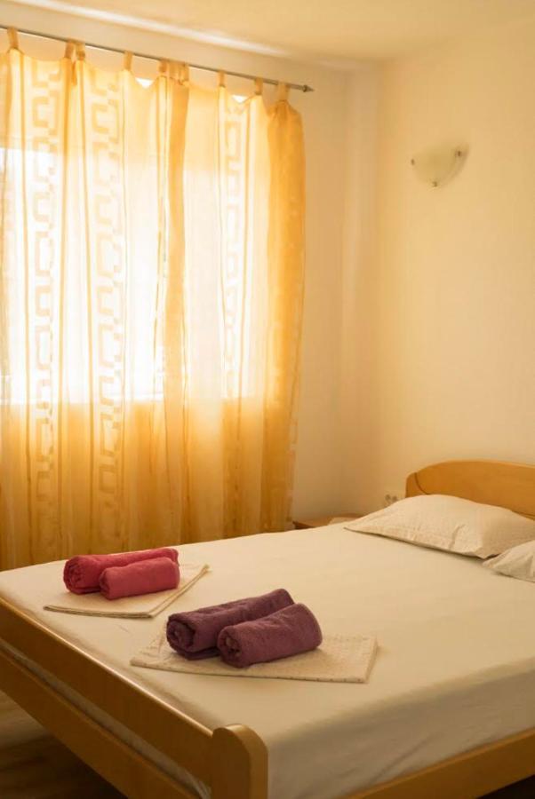 Franovic Apartments Tivat Buitenkant foto