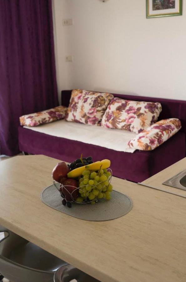 Franovic Apartments Tivat Buitenkant foto