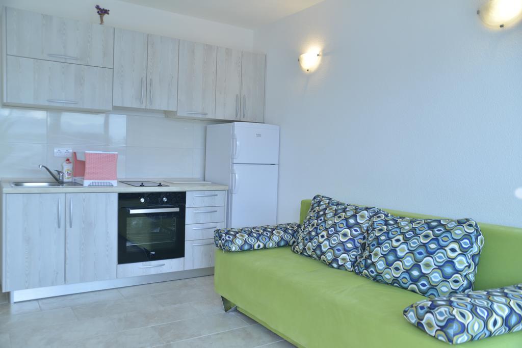Franovic Apartments Tivat Buitenkant foto