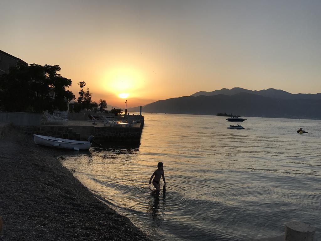 Franovic Apartments Tivat Buitenkant foto